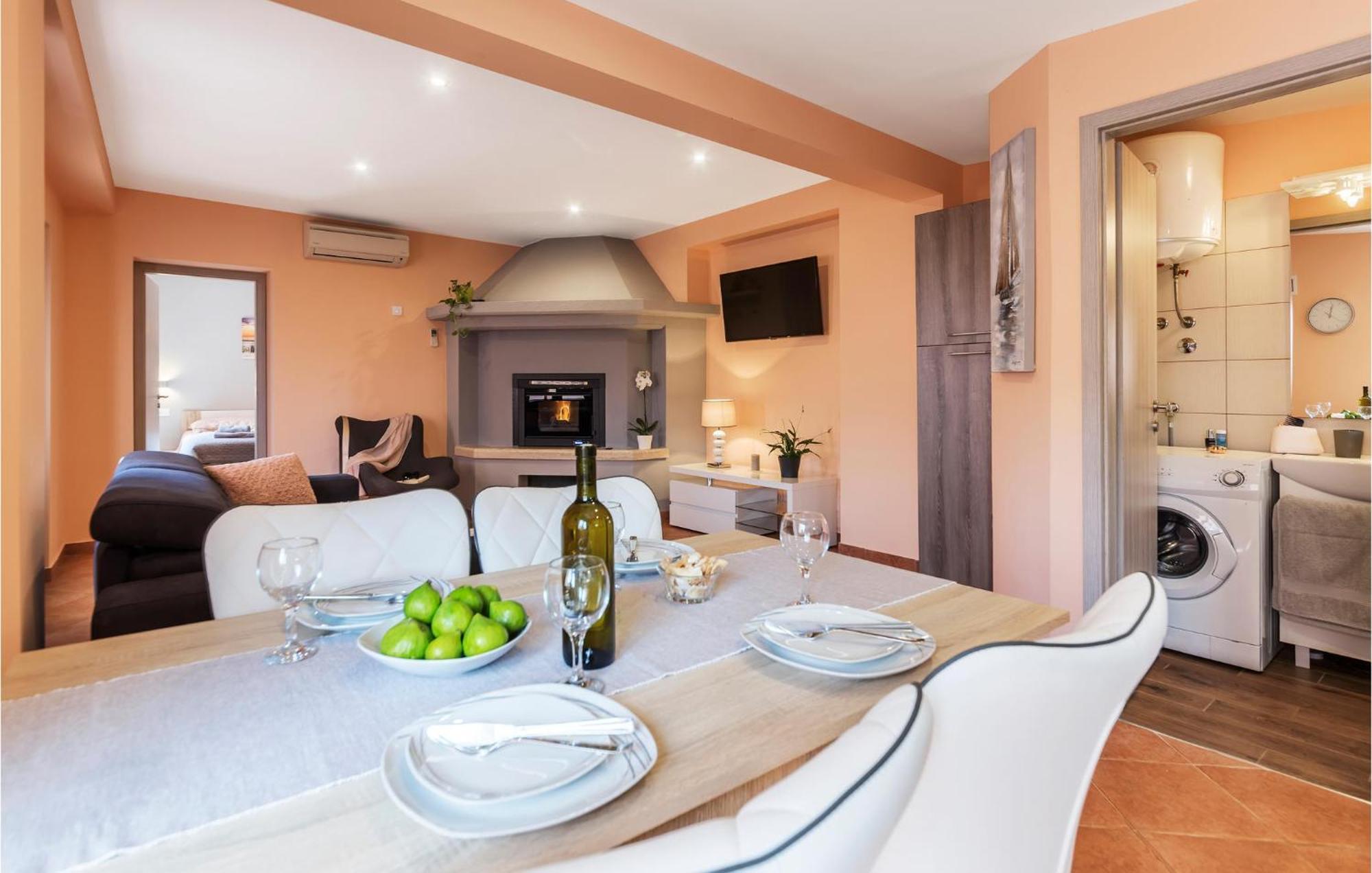 1 Bedroom Stunning Apartment In Pula Exterior photo