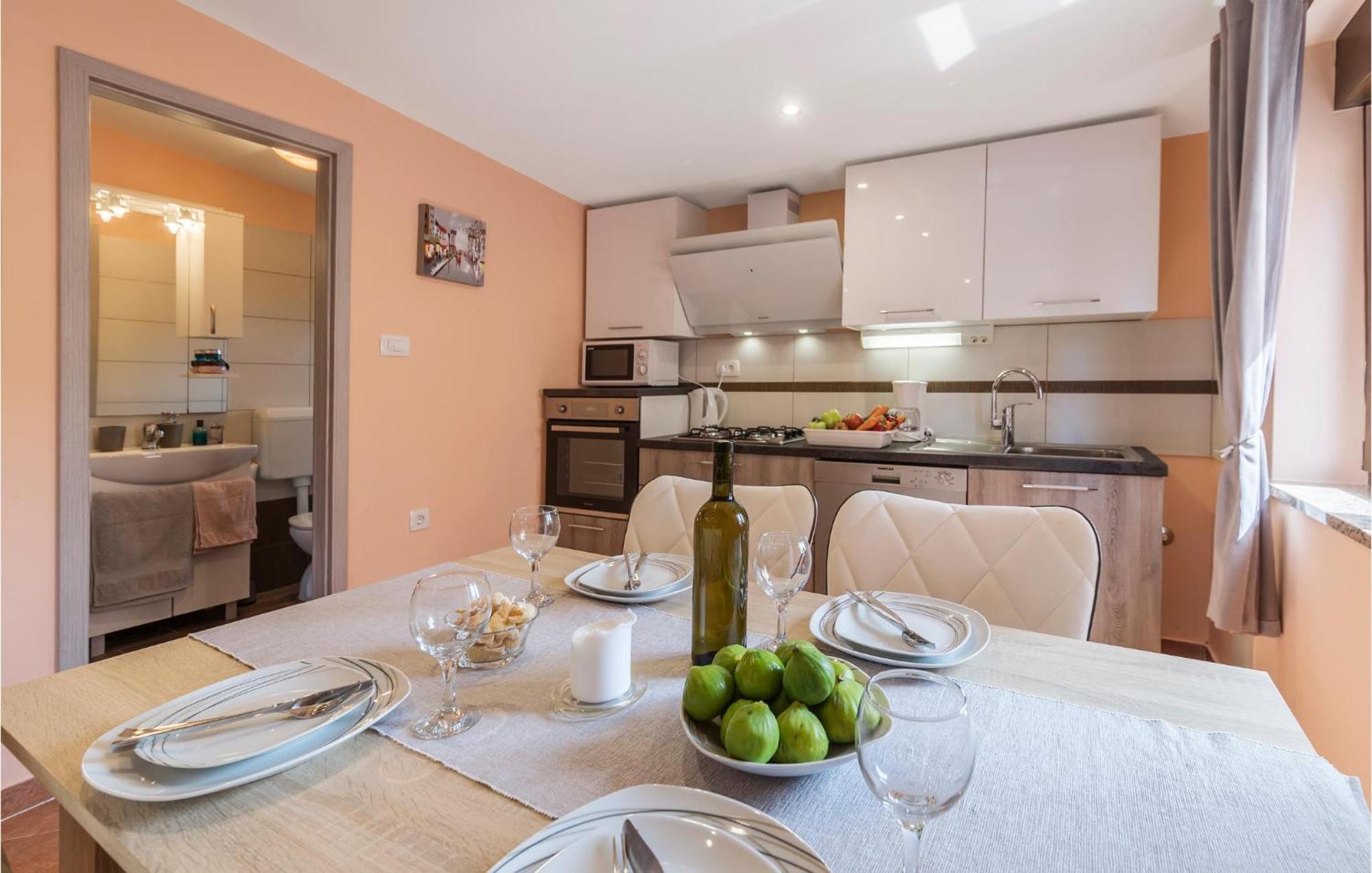 1 Bedroom Stunning Apartment In Pula Exterior photo